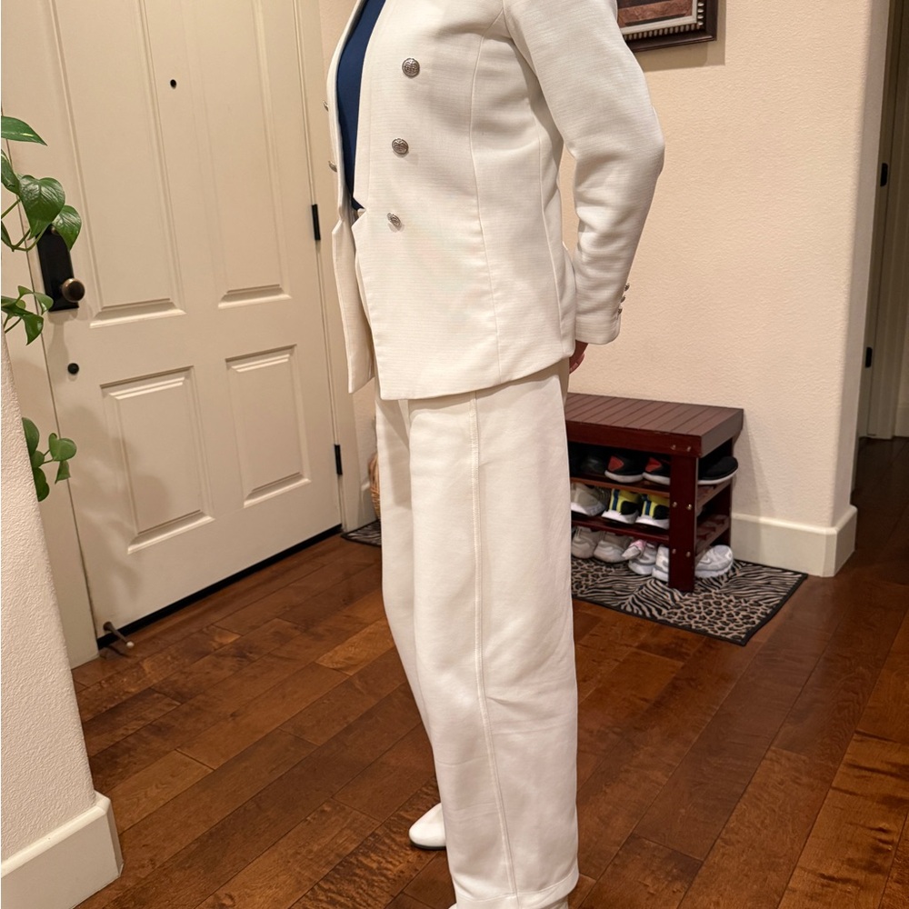 H&M Women's Elegant Cream Blazer - Picture 8 of 8